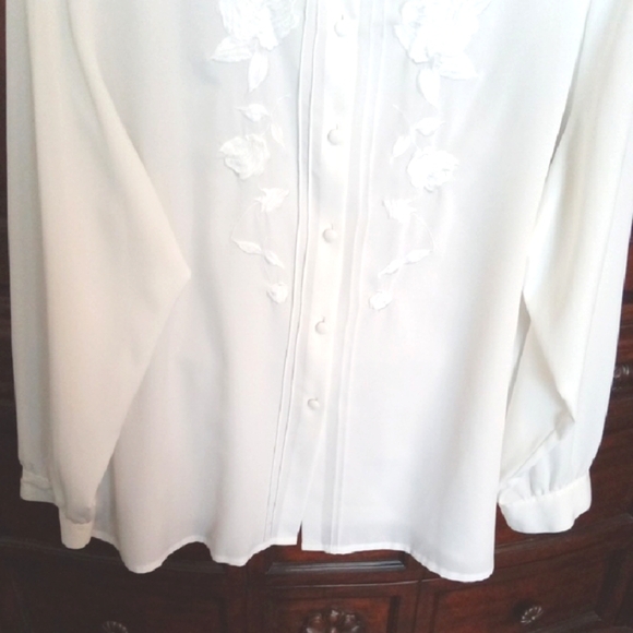 Alia White With Floral Embroidery Button Up Blouse - Picture 4 of 8